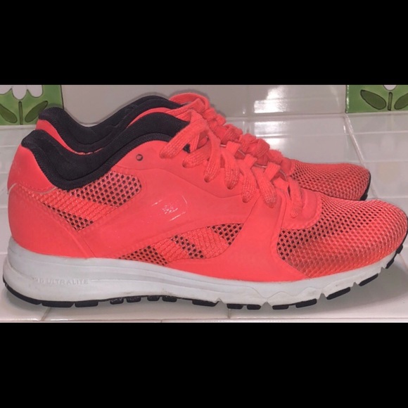 Neon Reeboks - Picture 5 of 5